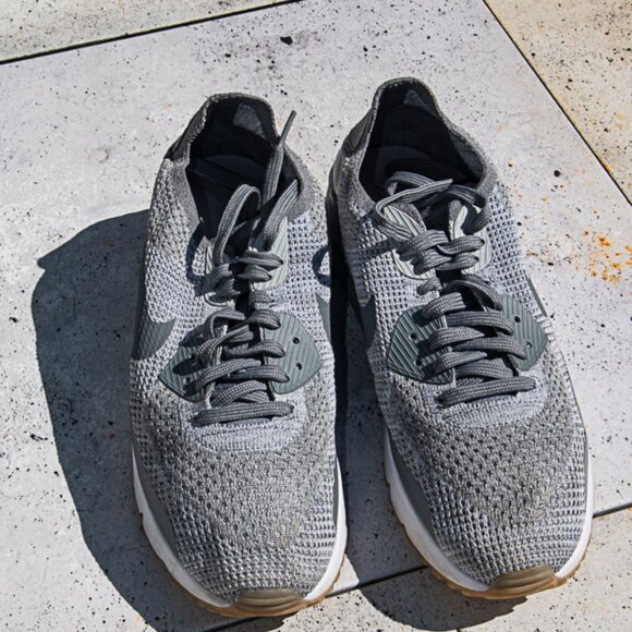 Nike Air Ultra 2.0 Flyknit  Pure Platinum Men size 10 1/2 main image 5